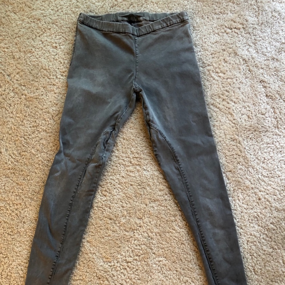 JOE’S the legging Size Large. (Fits like medium)